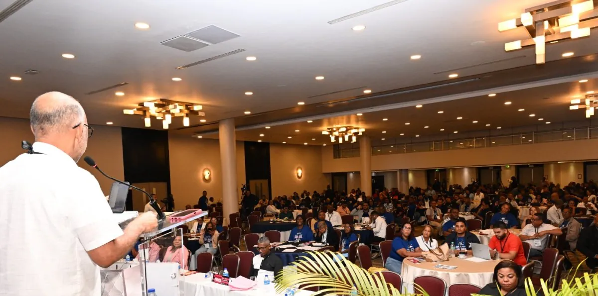 Docentes proponen eliminar la promoción automática, ¿qué le parece?