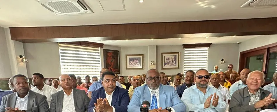 Transportistas aseguran pasajes mantendrán estabilidad de precios pese al alza de combustibles