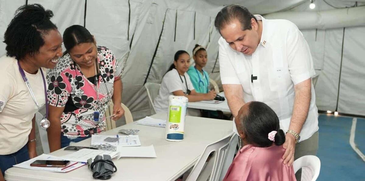 El Ministerio de Salud realiza la jornada "Más Salud y Bienestar" con servicios gratuitos en Baní
