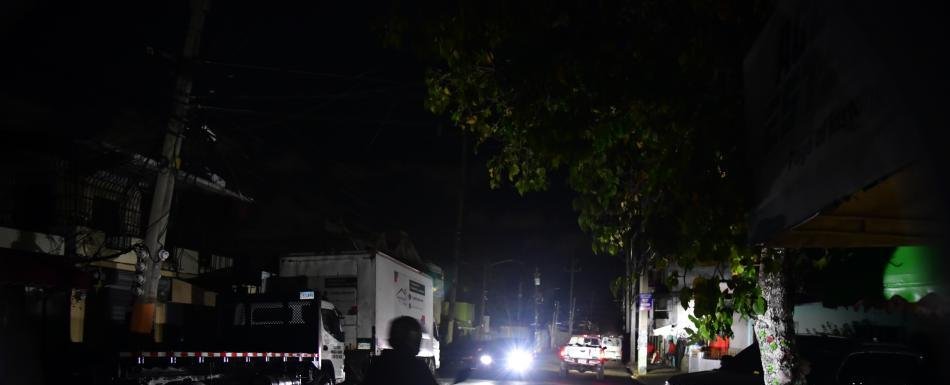 Investigación Pucmm revela necesidad de estudios avanzados en sistema eléctrico