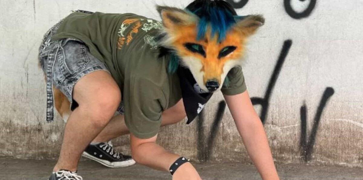 Los therians: entre manadas y máscaras, jóvenes adoptan identidades animales