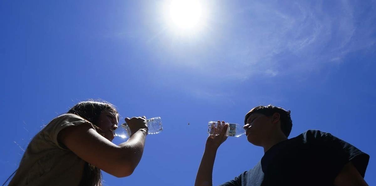 Temperaturas máximas de hasta 31 °C marcarán el clima de este domingo en el país
