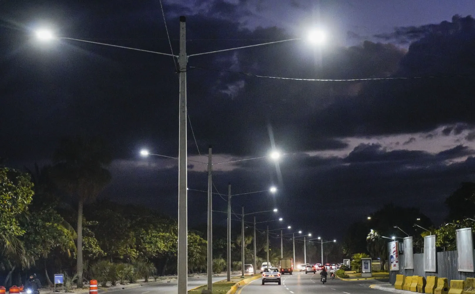 Demanda eléctrica de RD rompió de nuevo su máximo histórico
