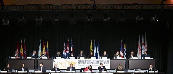 Fitur 2026 arranca con cancelaciones de operadores ferroviarios por el accidente en España