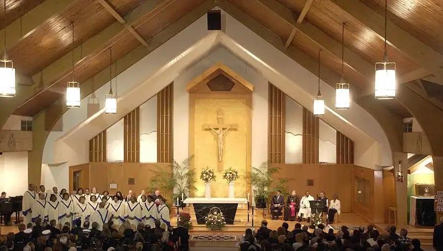 Informe revela casos de abuso sexual durante décadas en la Diócesis de Rhode Island