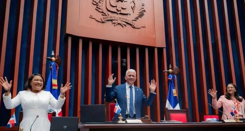 Senado RD aprueba de urgencia reformas al nuevo Código Penal