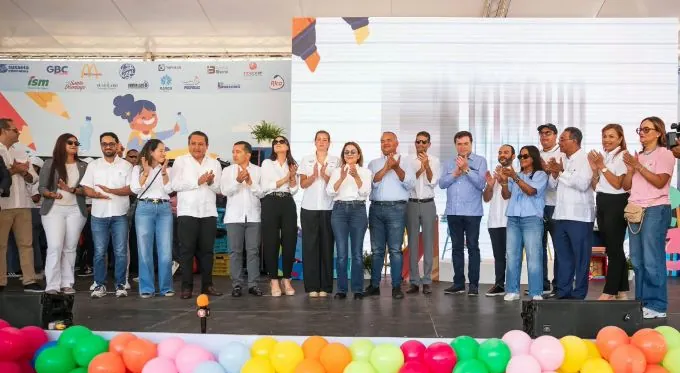 Alcaldesa DN destaca impacto “Plásticos por Útiles Escolares”