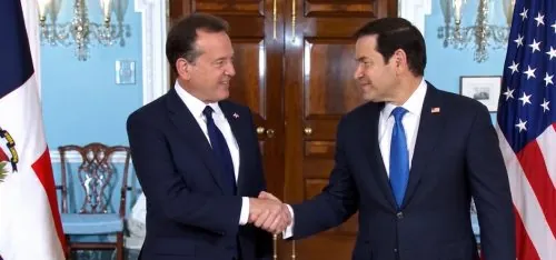 Víctor Bisonó y Marco Rubio analizan la seguridad regional