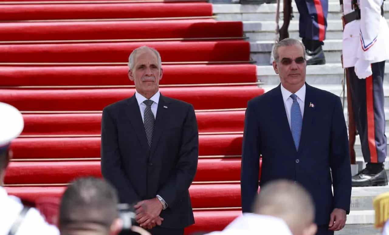Presidentes de RD y Honduras firman instrumentos bilaterales