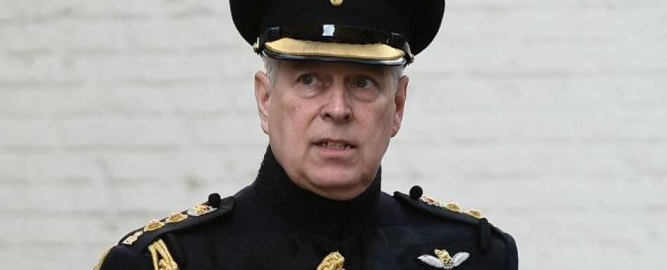 El exprincipe Andrés, de "héroe" de las Malvinas a bochorno de la familia real británica