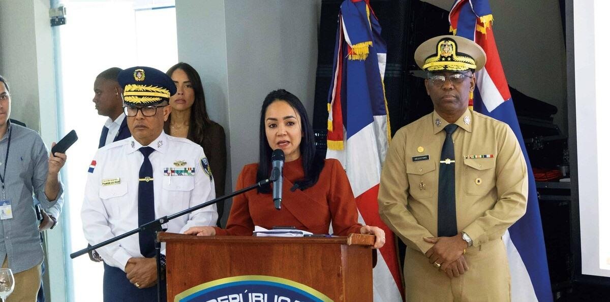 Autoridades confiscan 15 armas ilegales por día