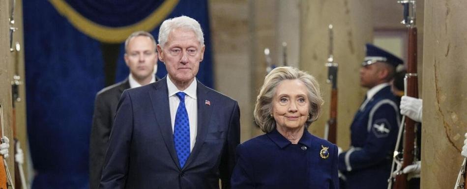 Congreso de EE.UU. publica videos completos de la declaración de los Clinton sobre Epstein