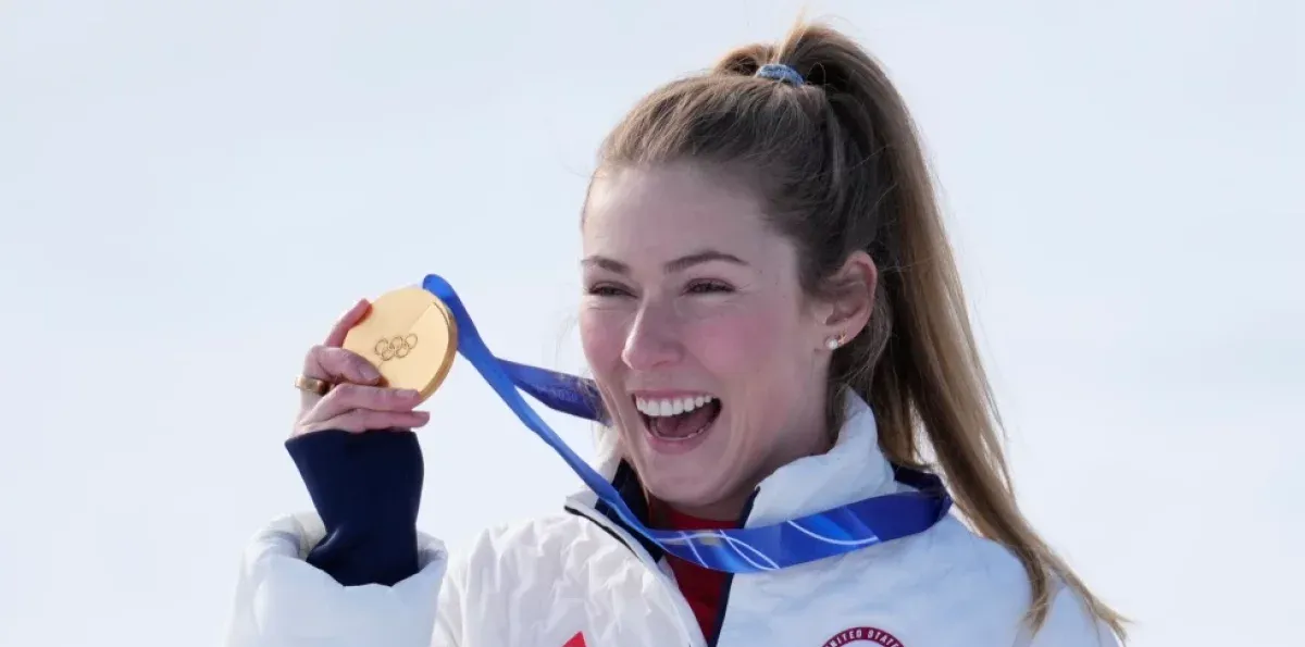 Mikaela Shiffrin se convierte en tres veces campeona olímpica