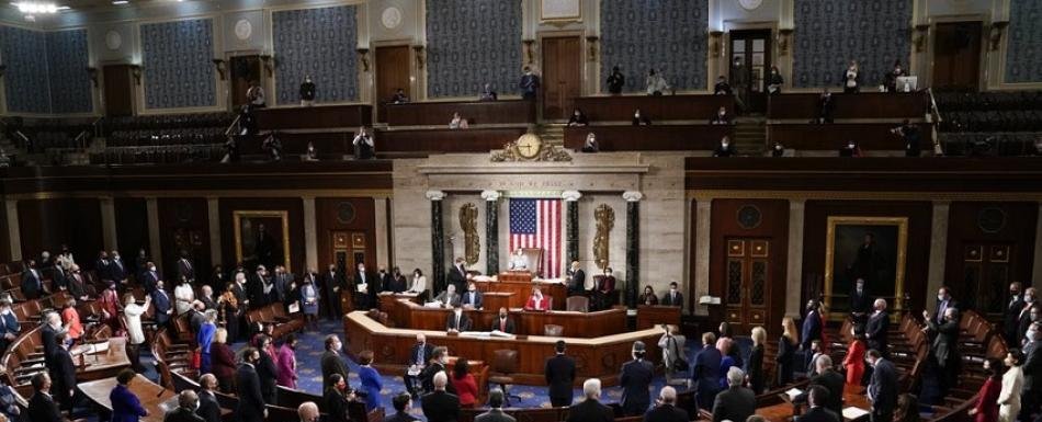 Demócratas de EEUU denuncian que Trump declaró nuevamente la guerra a Irán sin permiso del Congreso