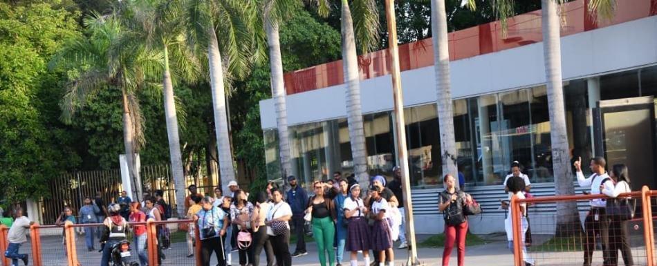 Estaciones del Metro presentaron interrupciones luego del apagón