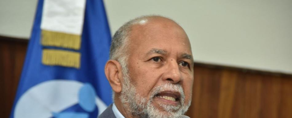 ADP advierte con movilizaciones si el Gobierno no retira proyecto de fusión del Minerd y Mescyt