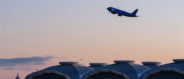 El temporal en EE. UU. provoca peor día de cancelaciones de vuelos desde la pandemia