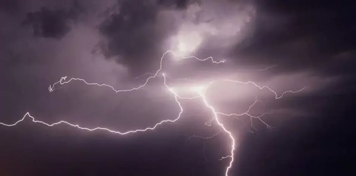 ¿Por qué Santiago vivió 45 minutos consecutivos de relámpagos?