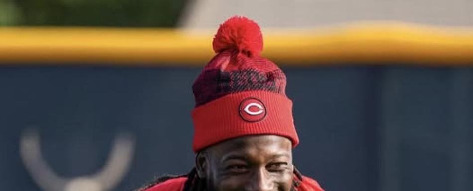 Elly De la Cruz se reporta temprano a los Rojos de Cincinnati