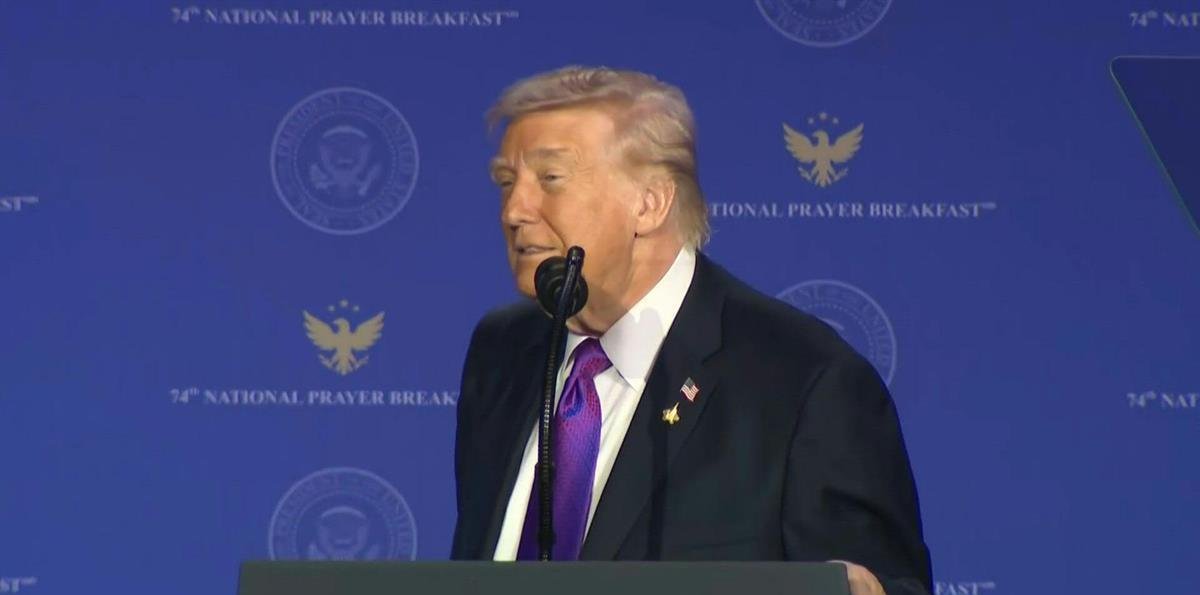 Trump dice que líderes latinoamericanos son "astutos" al mandar a su "gente mala" a EE. UU.