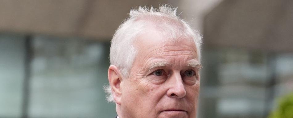 El expríncipe Andrés sale de la comisaría tras su arresto por vínculos al caso Epstein