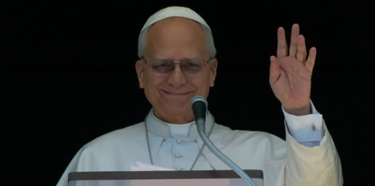 Papa alerta contra noticias falsas, “oscurecen” verdad