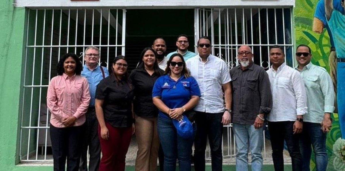 Director del Proyecto 14 - 24 visita Hermanas Mirabal