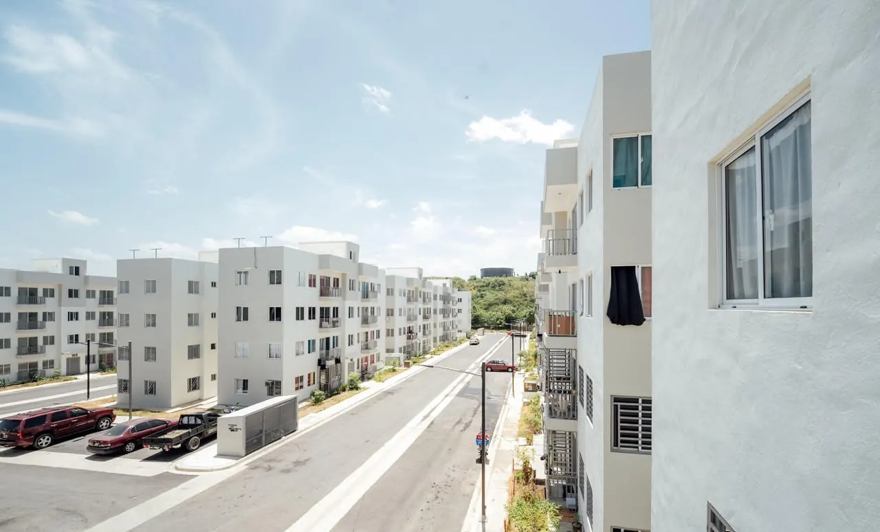 Gobierno entrega apartamentos proyecto Mi Vivienda Santiago