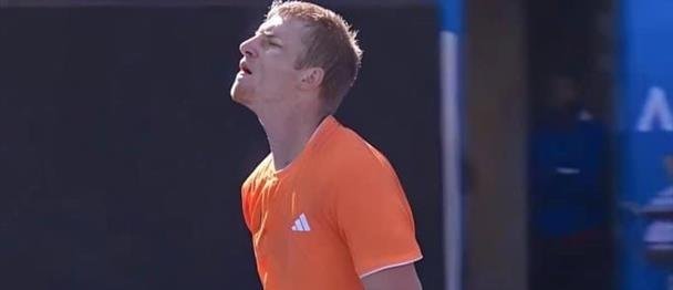 El español Davidovich señala a "borrachos ignorantes" entre el público de Melbourne