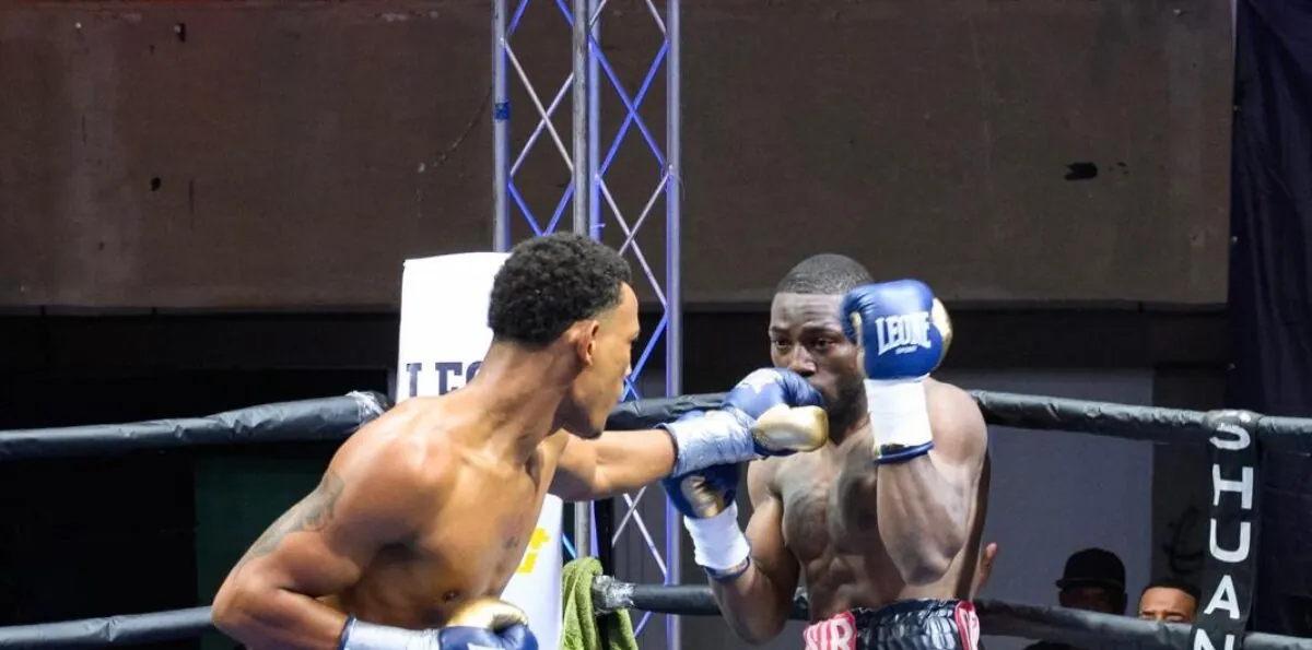 Feudri Franco noquea a Junior Desir en boxeo profesional RD