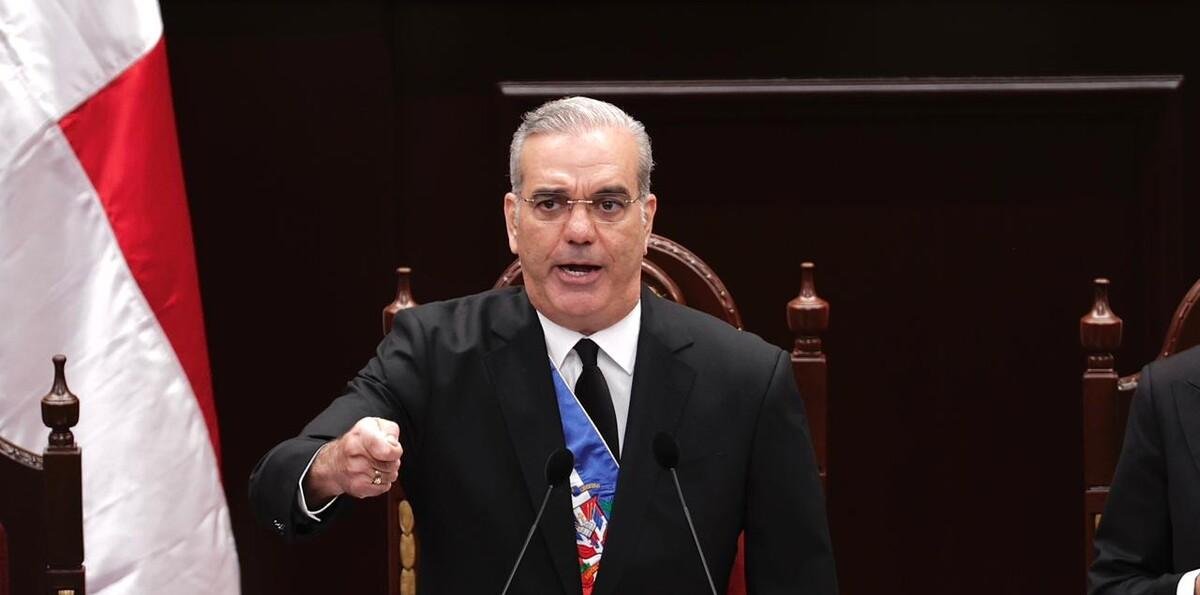 "¡Tendrán que devolver hasta el último peso de lo robado!": Abinader marca línea roja en caso Senasa