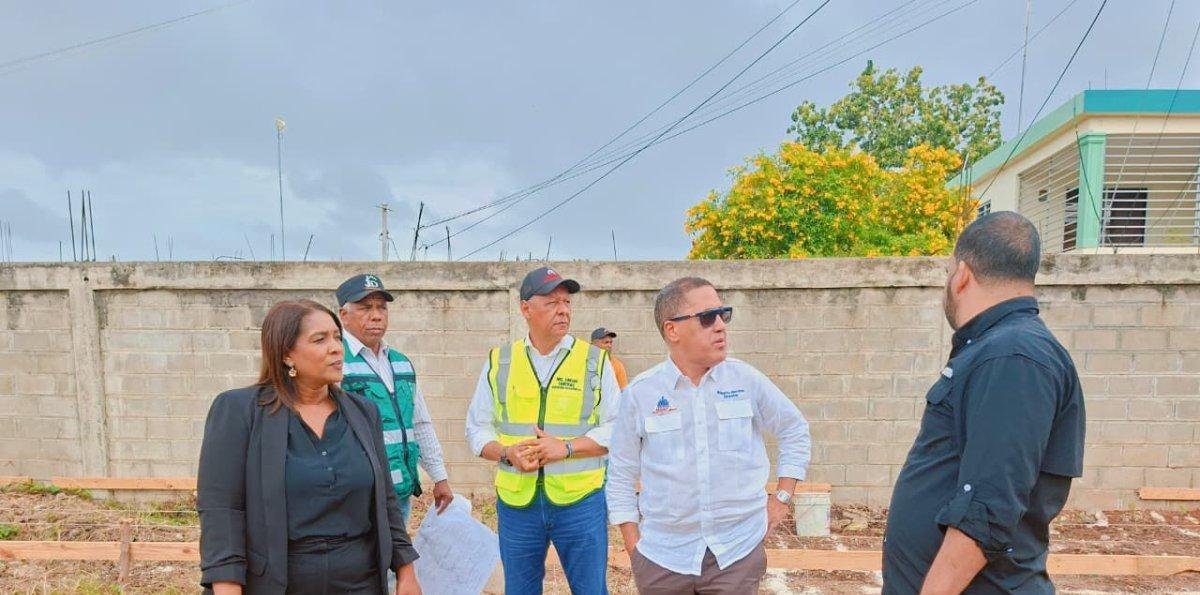 Infraestructura Escolar busca agilizar 36 obras escolares que ejecuta el Gobierno en la provincia Sánchez Ramírez