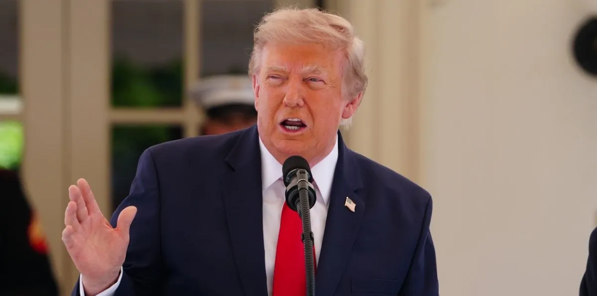 Trump: EEUU investiga si Cuba guarda drones Irán