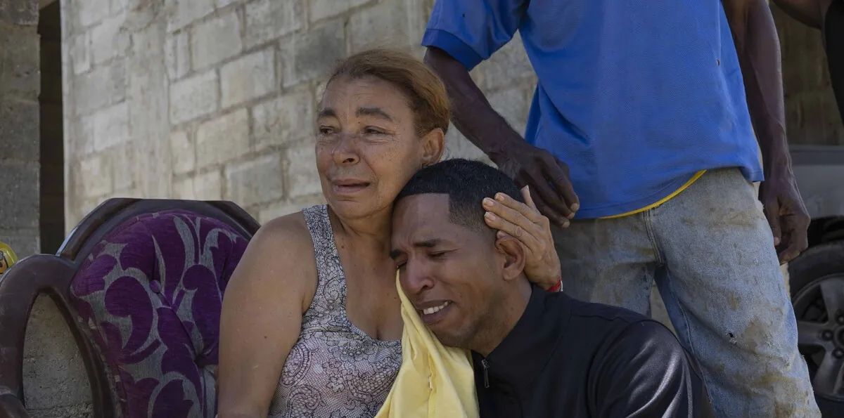 "Auxilio, me voy a ahogar": la noche en que un bombero desafió la muerte y salvó a una pareja